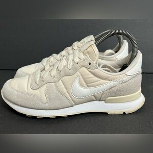 Nike WMNS Internationalist Coconut Milk White Chalk 828407-104 Women's Shoes 7